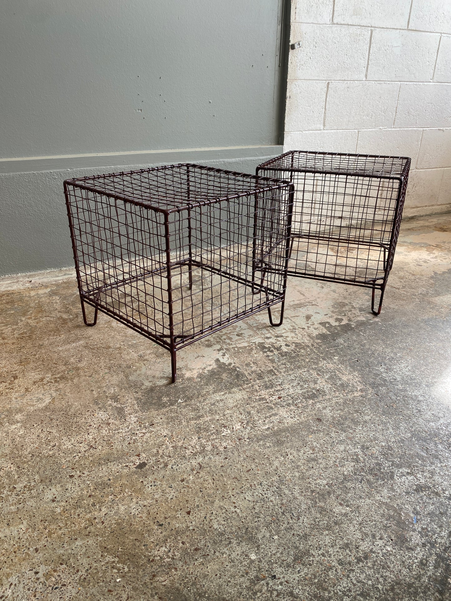 Retro Wire Outdoor Stools