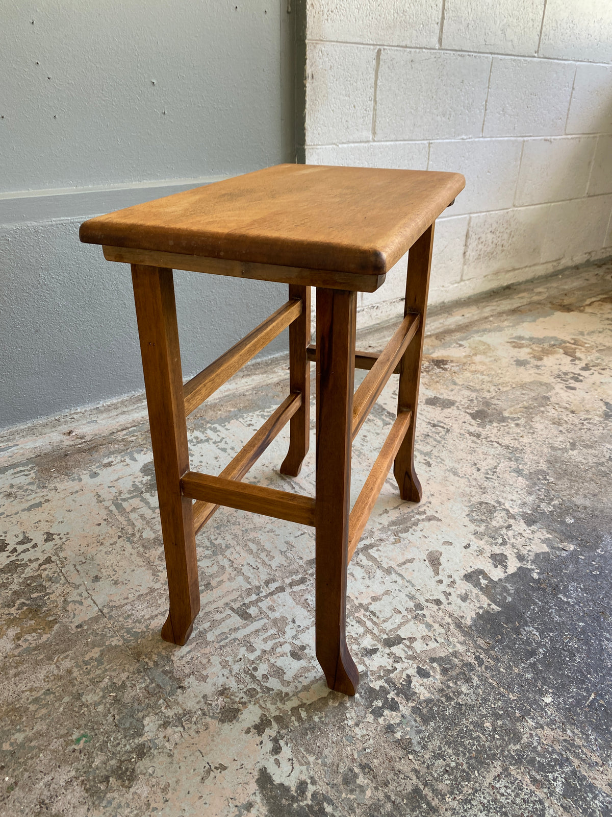 Table Scatch Scratch Built Native Timber End Table – Plots & Pickles