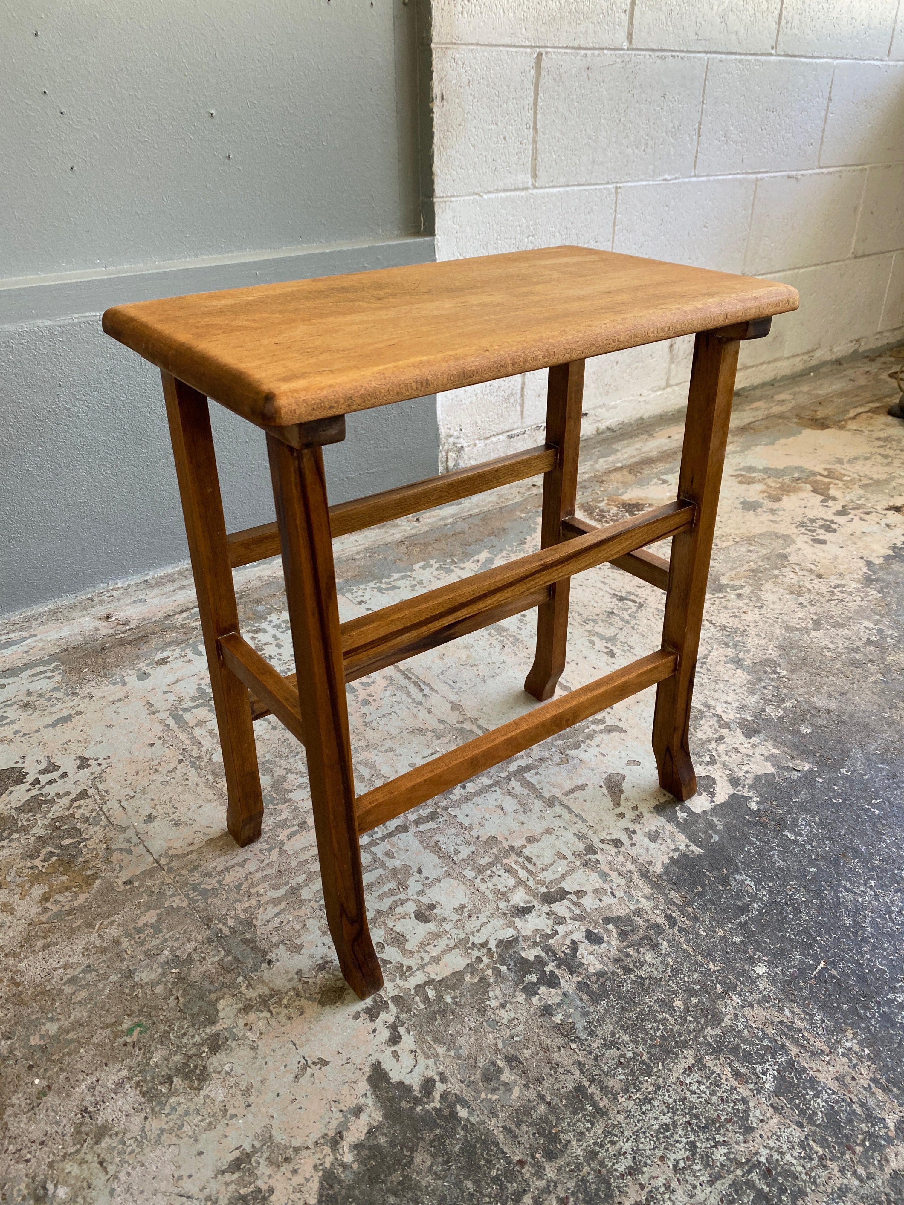 Scratch Built Native Timber End Table – Plots & Pickles