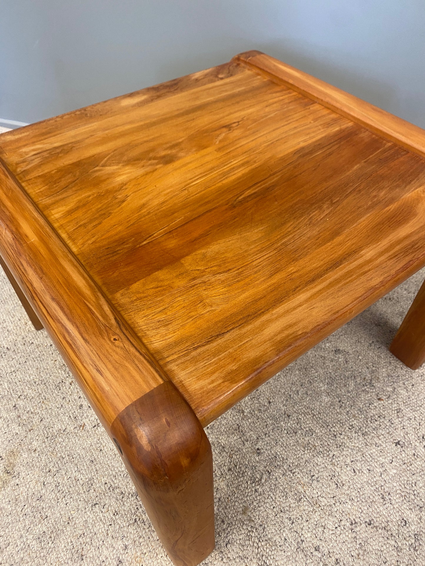 Solid Rimu Retro Style Side Table – Plots & Pickles