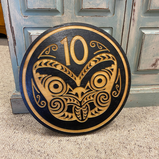 Tiki 10 Sign