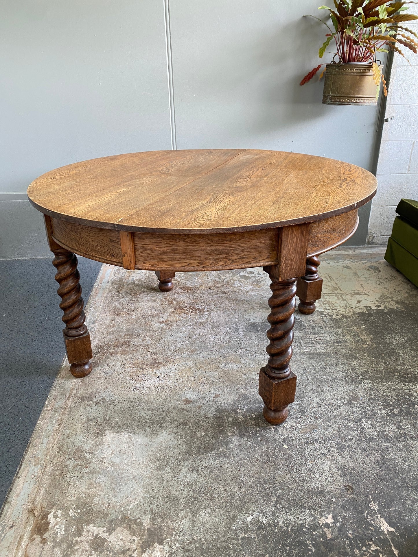 Victorian English Oak Dining Table with Barley Twist Legs