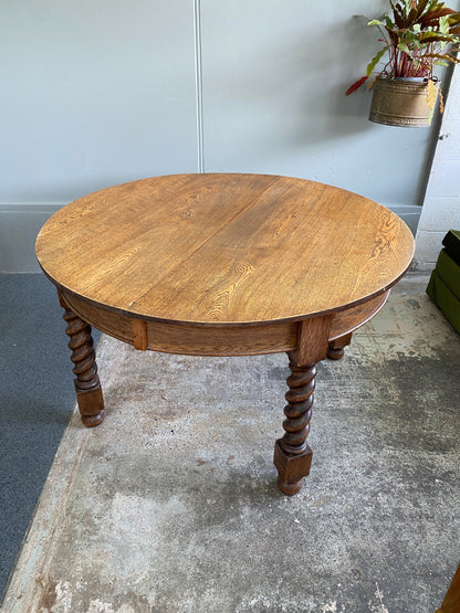 Victorian English Oak Dining Table with Barley Twist Legs