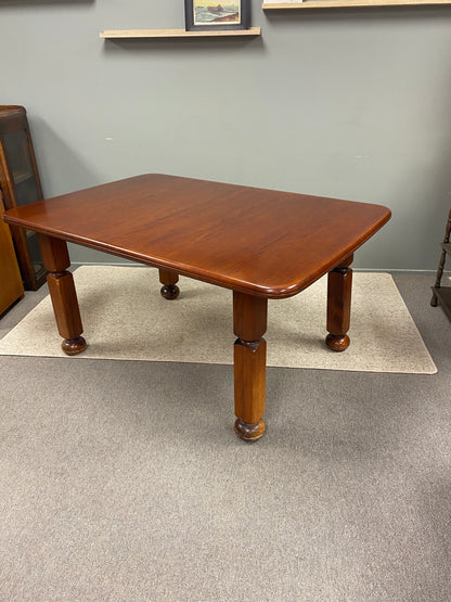 Vintage 8 Seat Extendable Dining Table