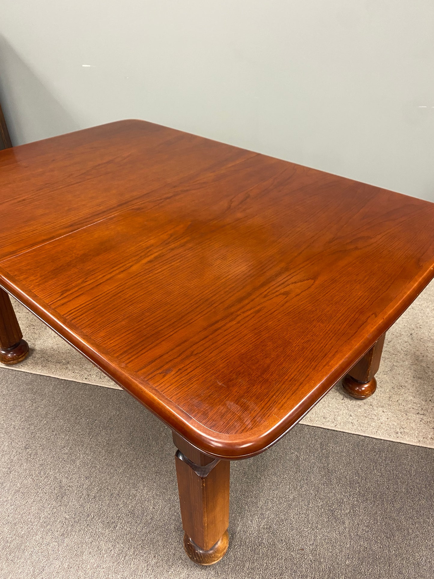 Vintage 8 Seat Extendable Dining Table