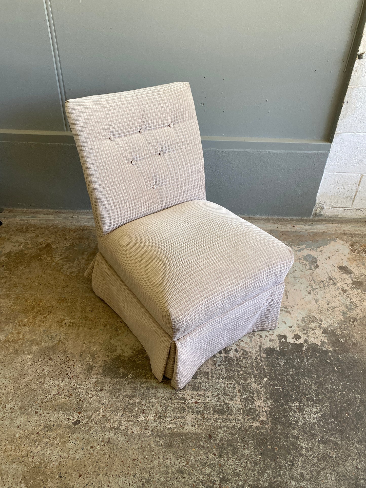 Vintage Button Back Nursing Chair