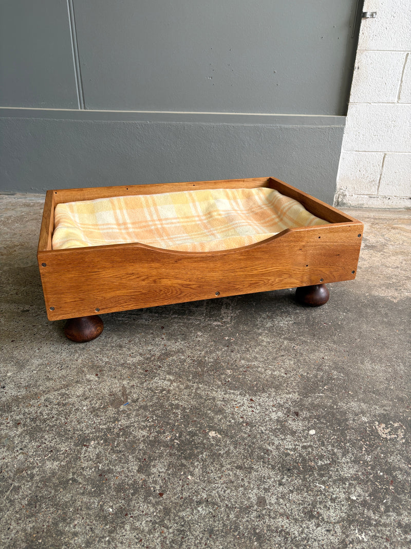 Reclaimed timber dog bed detail