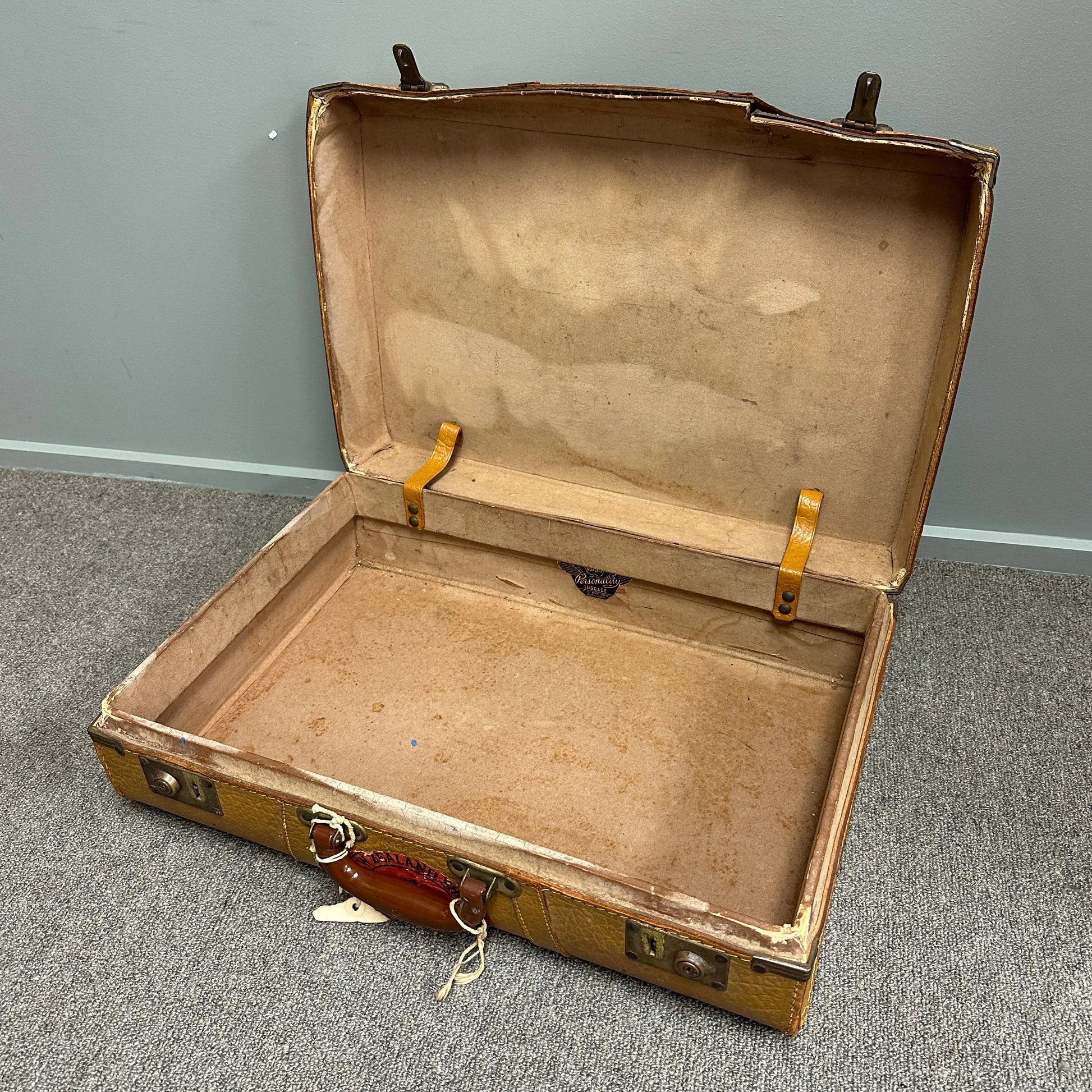 Vintage Leather Suitcase - Plots & Pickles