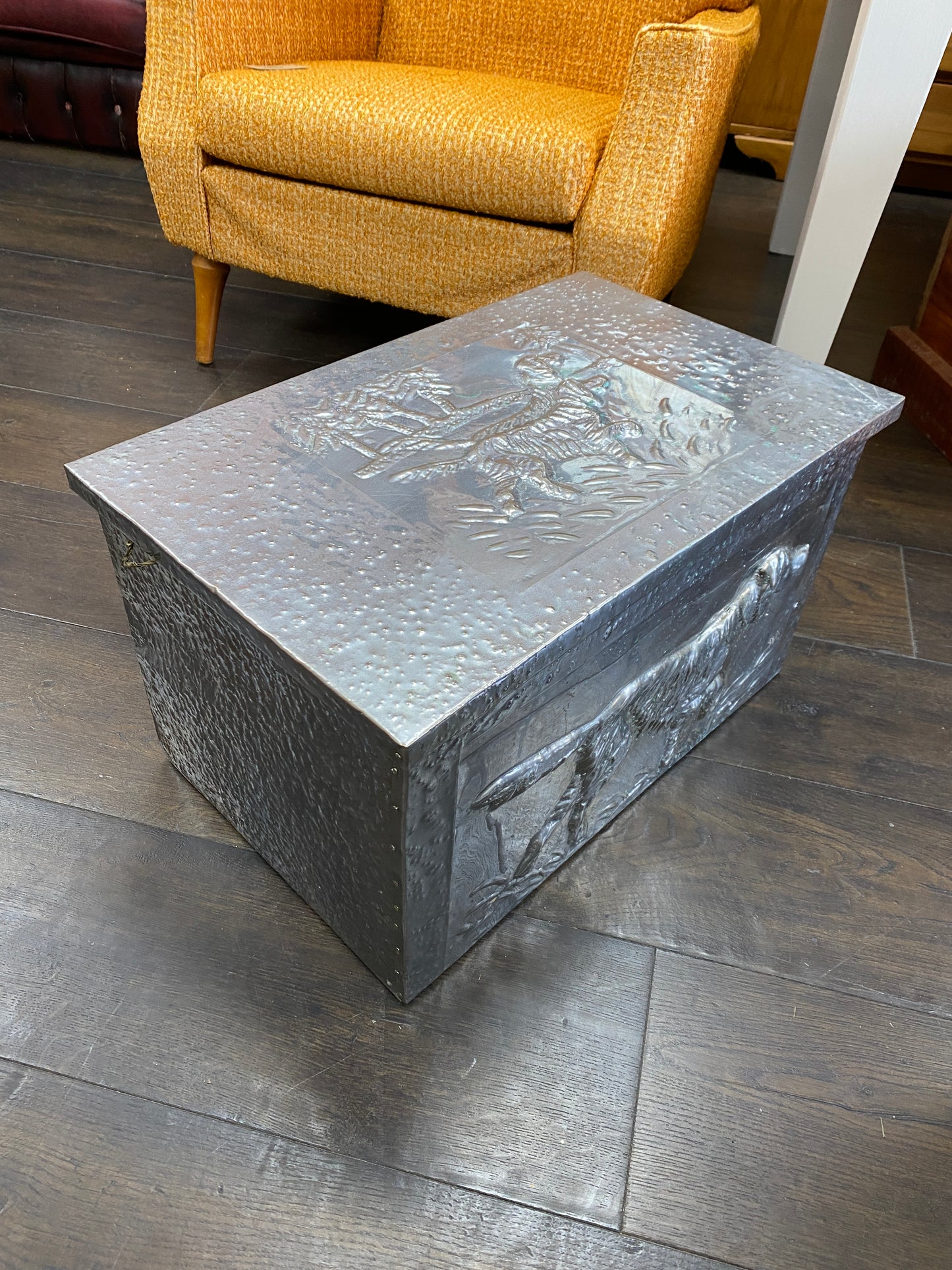 Vintage Metal Hound Fire Box