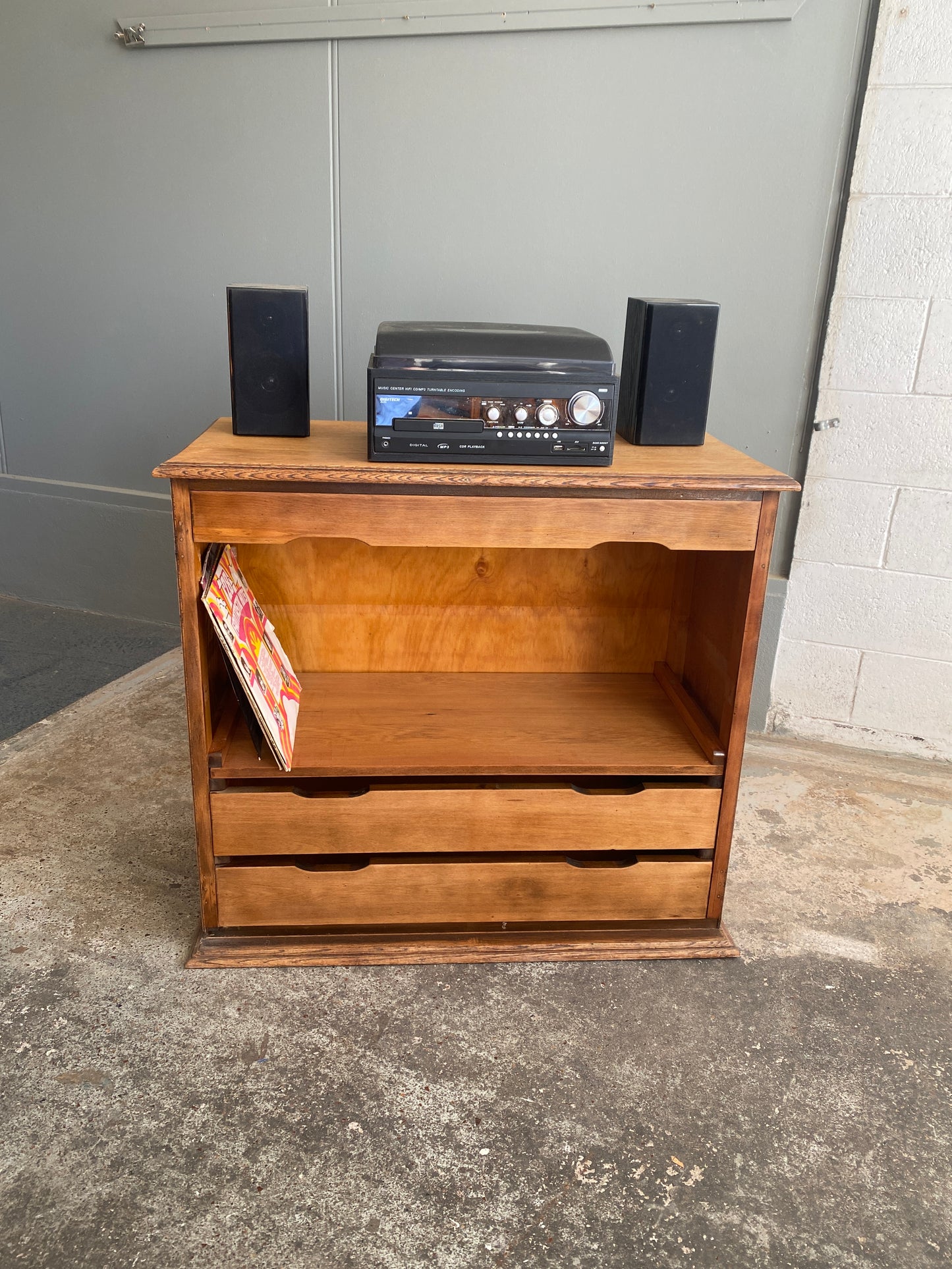 Vintage Oak/Mahogany & Rimu Entertainment Cabinet