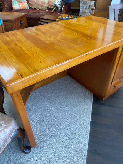 Vintage Solid Rimu Clarks Desk