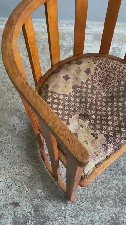 Arts & Crafts Quarter Sawn Oak Barrel Armchair